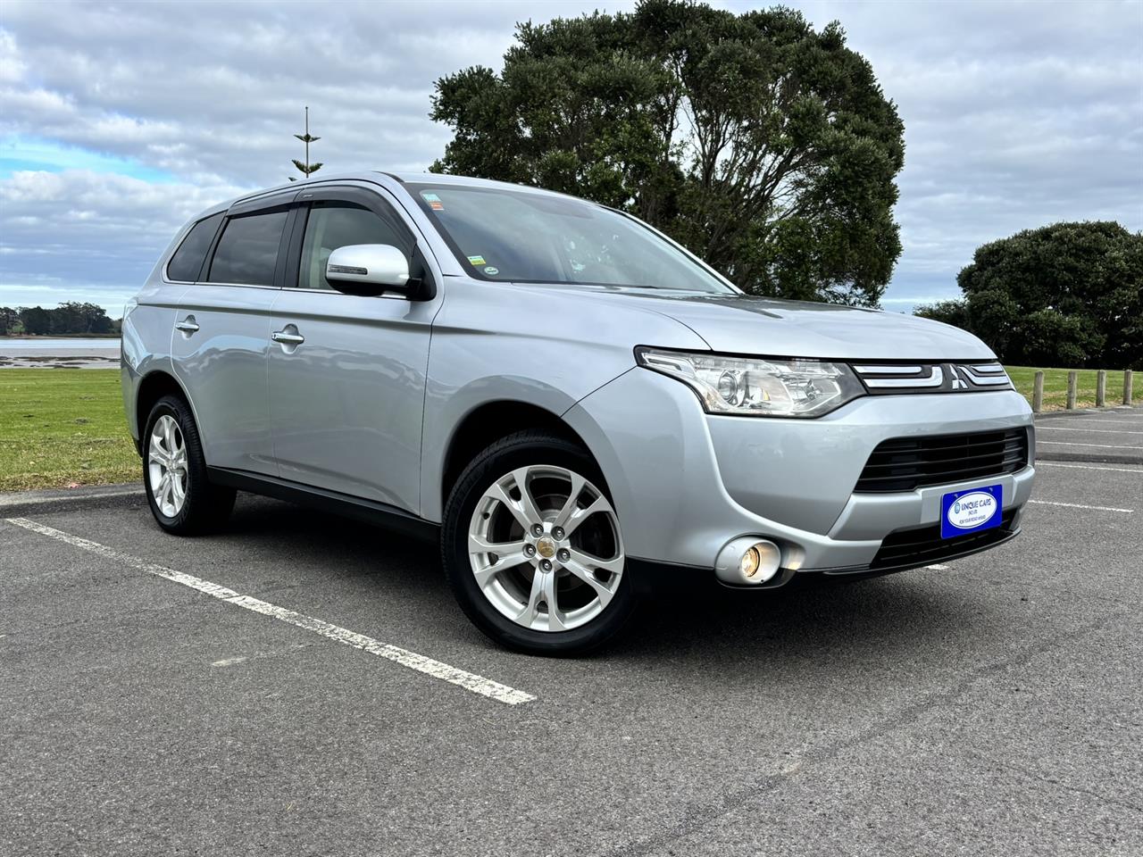 2013 Mitsubishi Outlander 2.4G 4WD 7 Seater