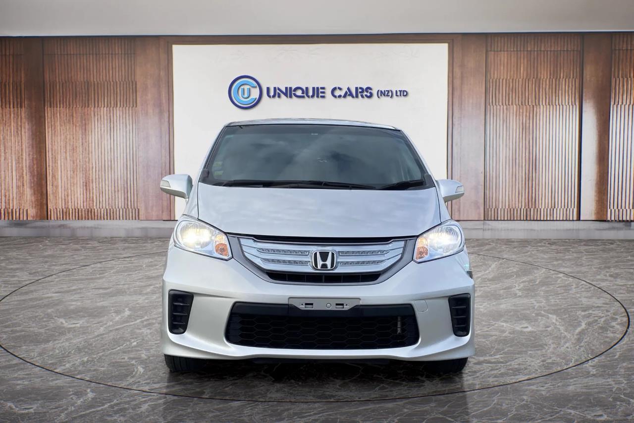 2012 Honda Freed 1.5 Hybrid 7 Seater Carousel 11