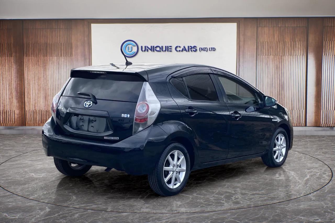 2012 Toyota Aqua Type S with Push Start Carousel 17