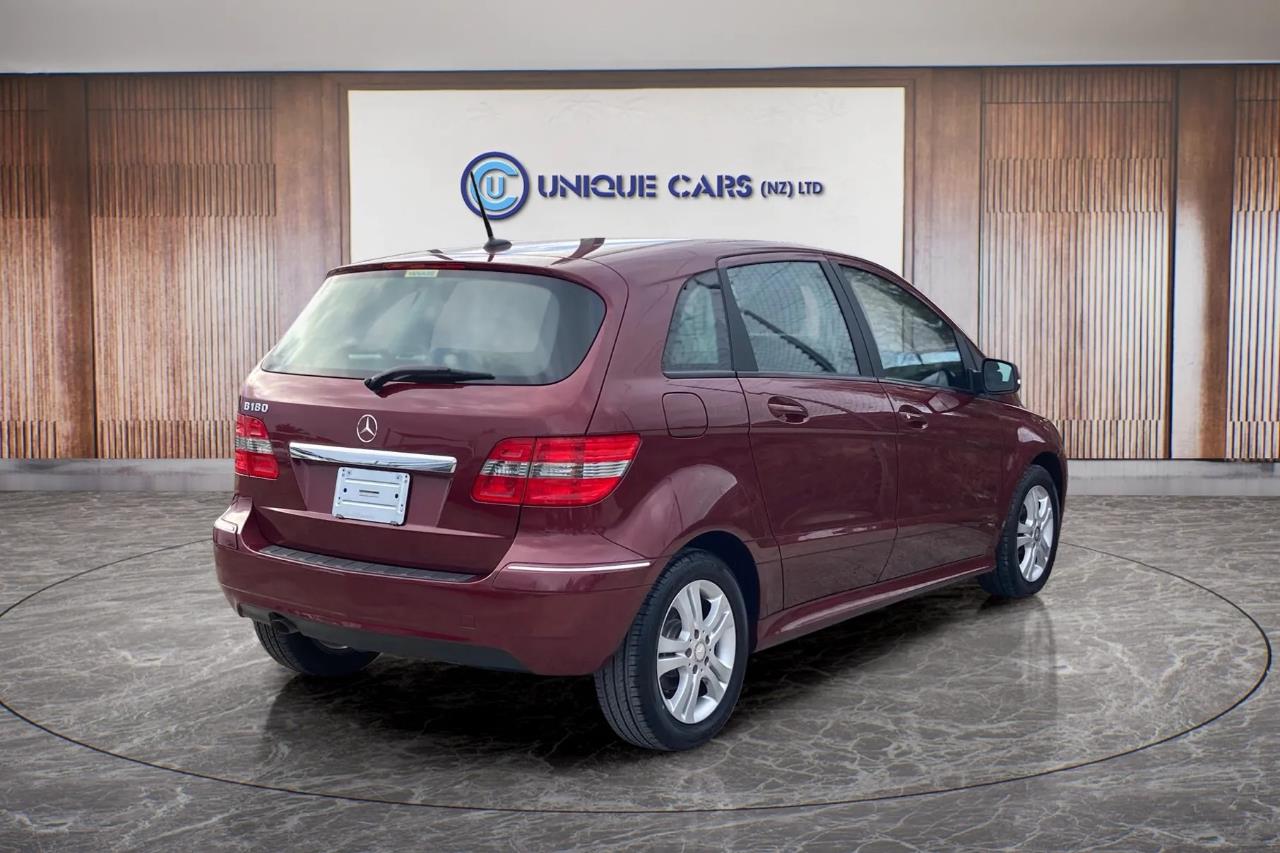 2011 Mercedes-Benz B180 Low Kilometers. Carousel 17