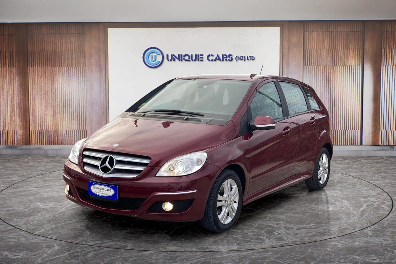 2011 Mercedes-Benz B180 Low Kilometers. Carousel 14