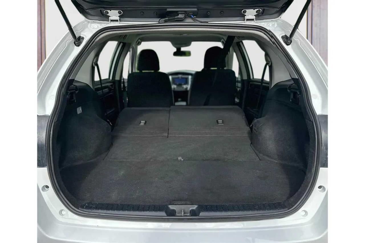 2017 Toyota Corolla Fielder 1.5G Hybrid Carousel 7