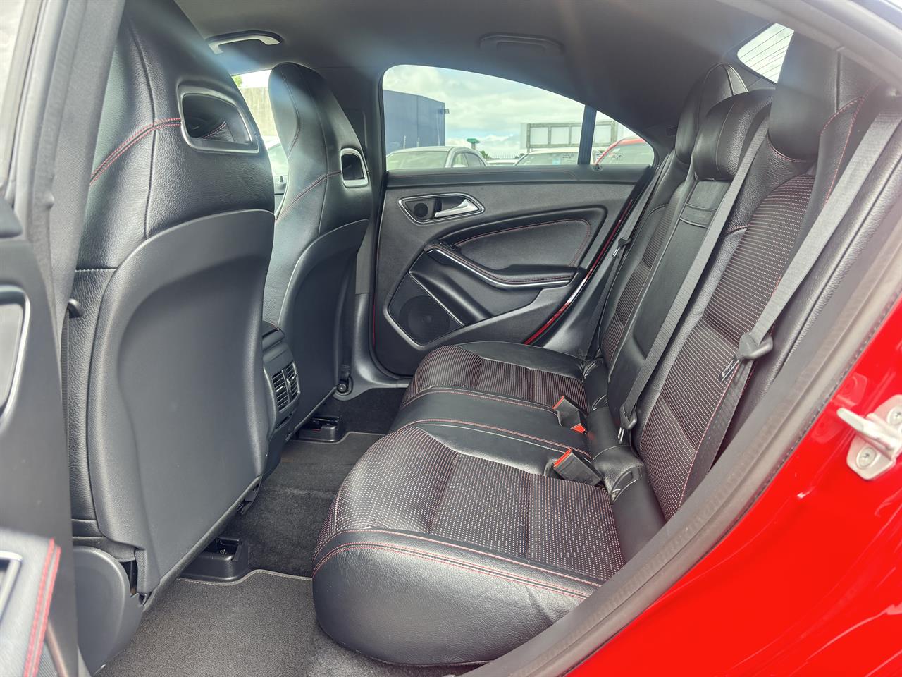 2015 Mercedes-Benz CLA250 Leather Exclusive AMG Package Carousel 4
