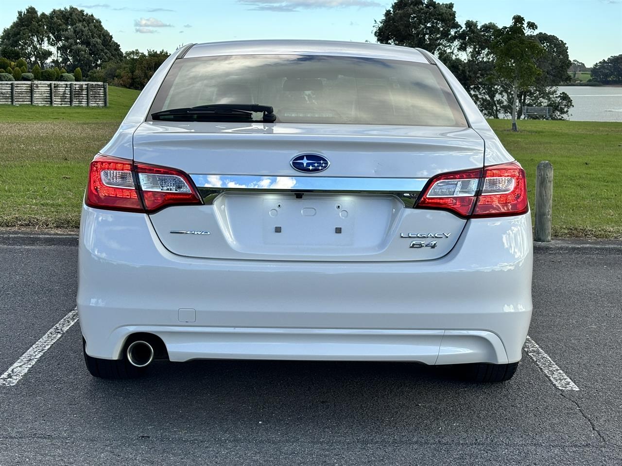 2014 Subaru Legacy B4 Limited Carousel 16