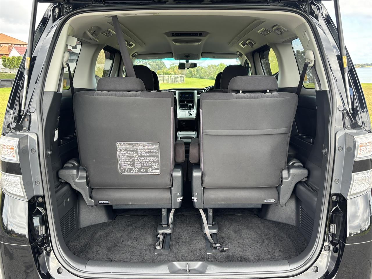 2012 Toyota Vellfire 24Z 7 Seater Carousel 6