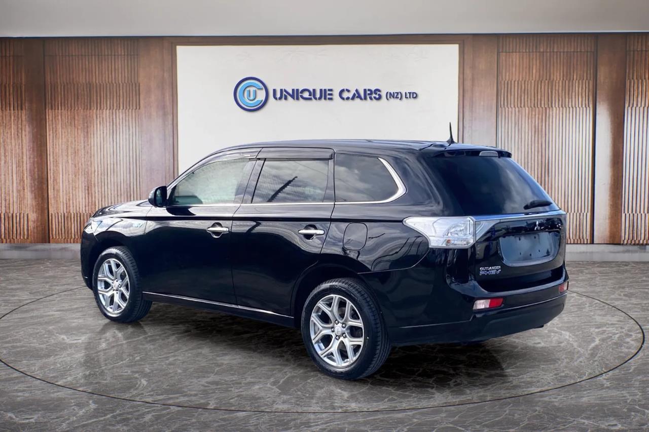 2013 Mitsubishi Outlander 2.0G 4WD PHEV Carousel 15