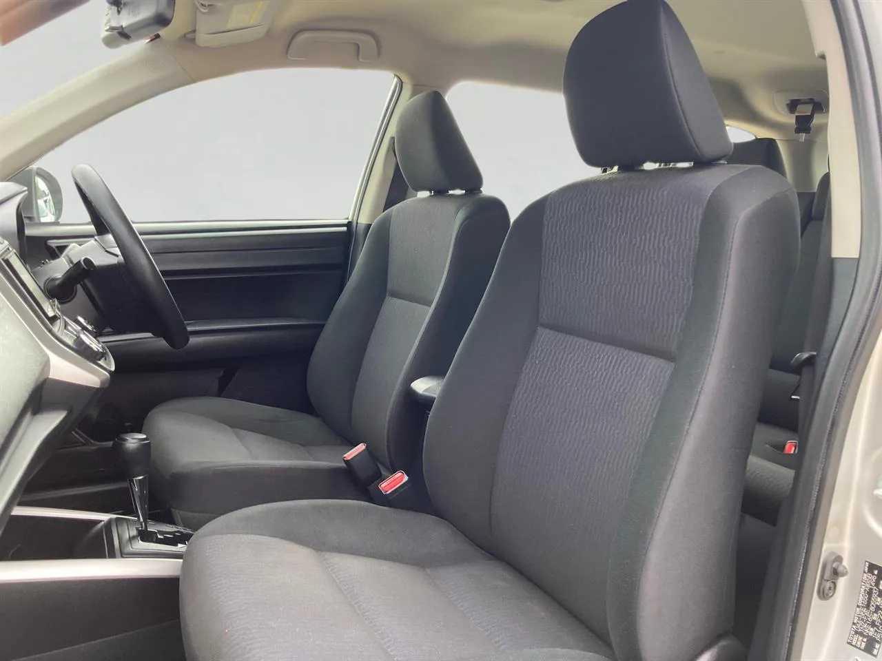 2017 Toyota Corolla Fielder 1.5G Hybrid Carousel 4