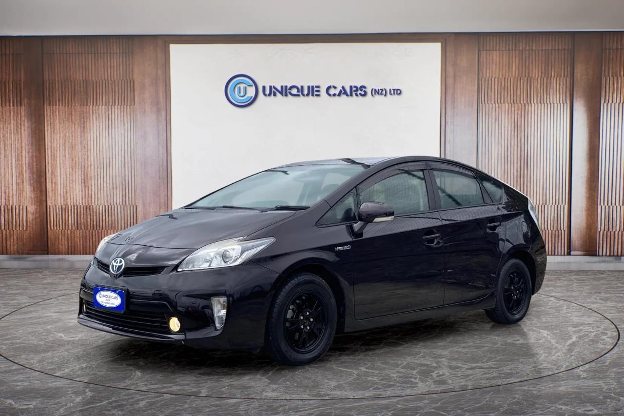 2014 Toyota Prius 1.8 Type S Facelift Carousel 14