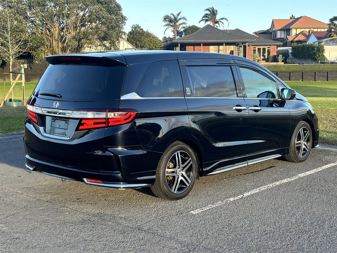 2015 Honda Odyssey 2.4 EX Absolute Carousel 1