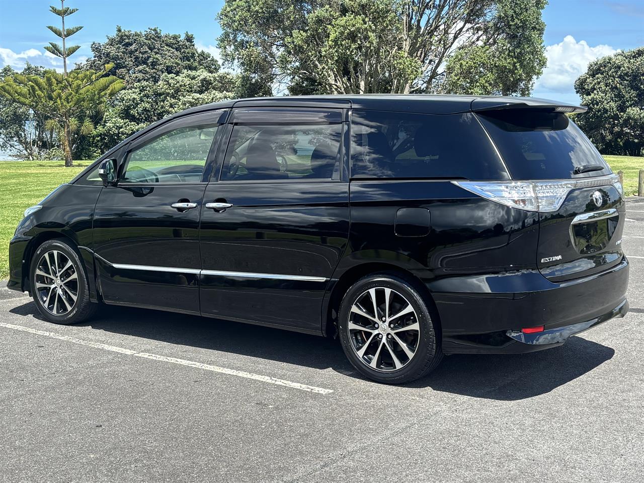 2015 Toyota Estima 2.4 Aeras Facelift Carousel 15