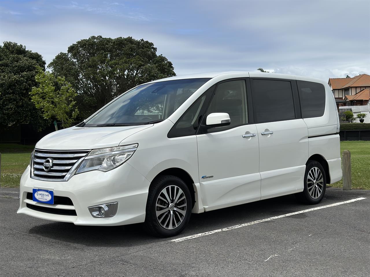 2015 Nissan Serena Highway Star Smart Hybrid Carousel 14