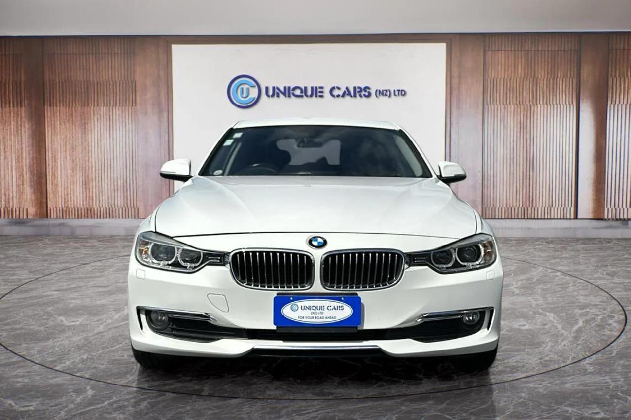 2013 BMW 320D Luxury Package Carousel 12