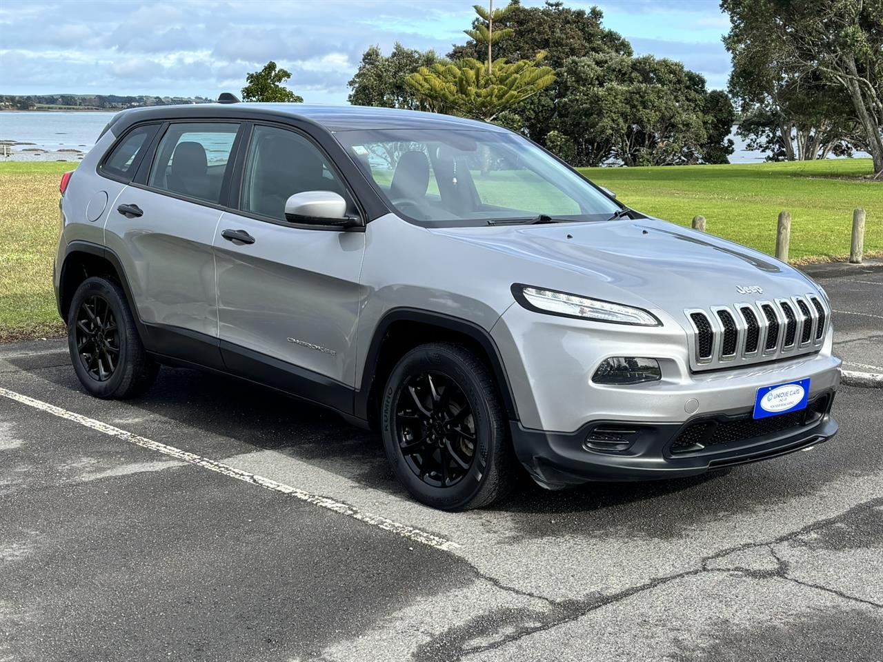 2016 Jeep Cherokee 2.4P Sport Carousel 11