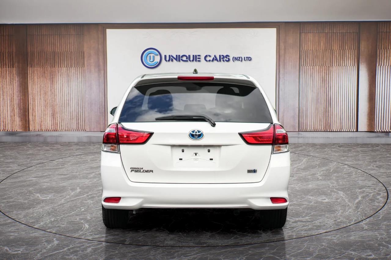 2017 Toyota Corolla Fielder 1.5G Hybrid Carousel 16