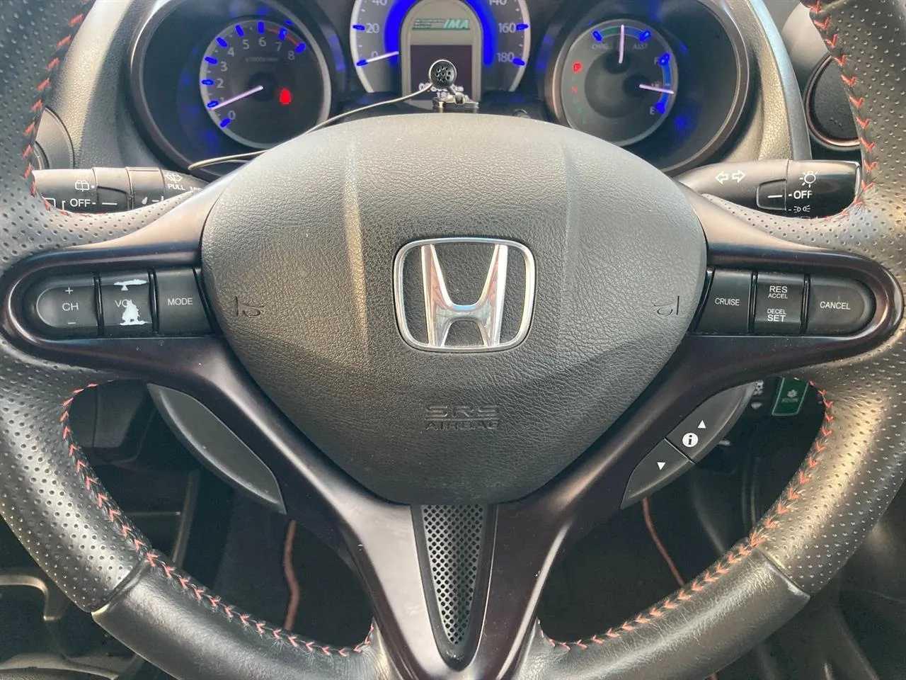 2012 Honda Fit Hybrid Smart Selection Carousel 3