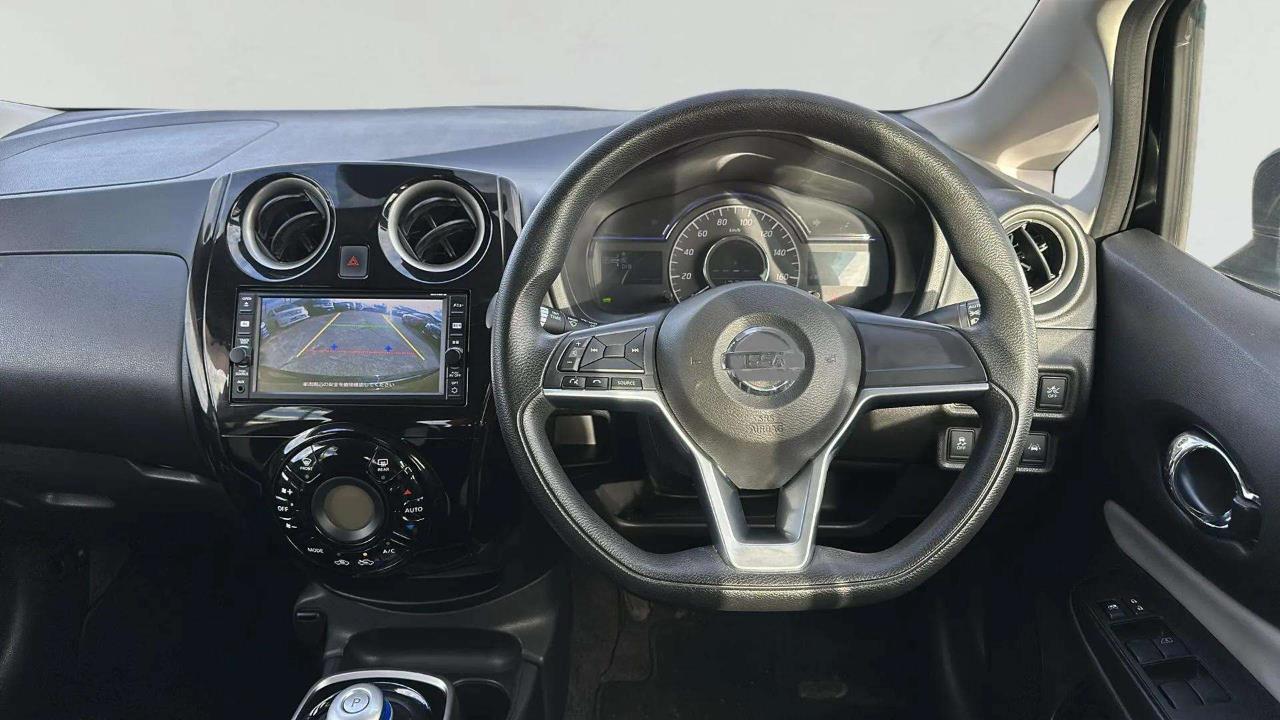 2016 Nissan Note E-Power X Ltd Carousel 8