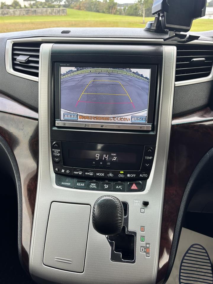 2013 Toyota Vellfire 24Z 7 Seater Carousel 8