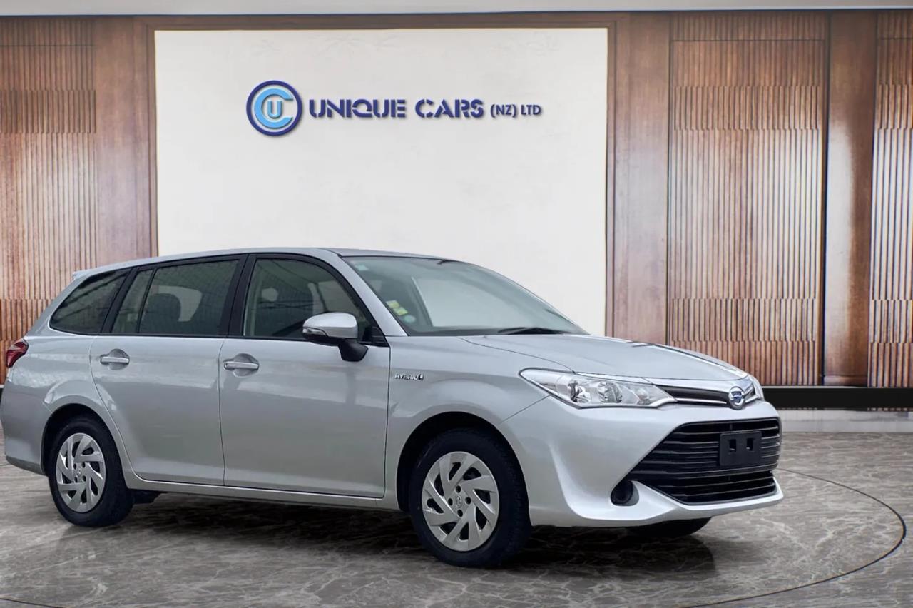 2017 Toyota Corolla Fielder 1.5G Hybrid Carousel 11