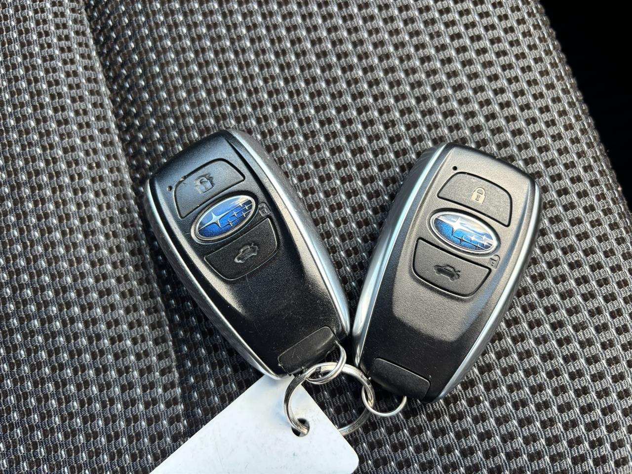 2015 Subaru Legacy B4 Limited Carousel 8