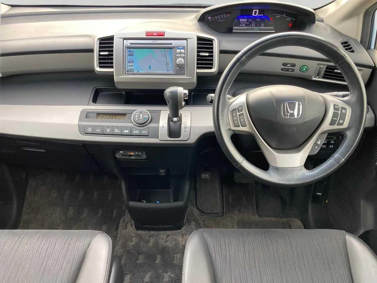 2013 Honda Freed 1.5 Hybrid Flexi Package Carousel 1