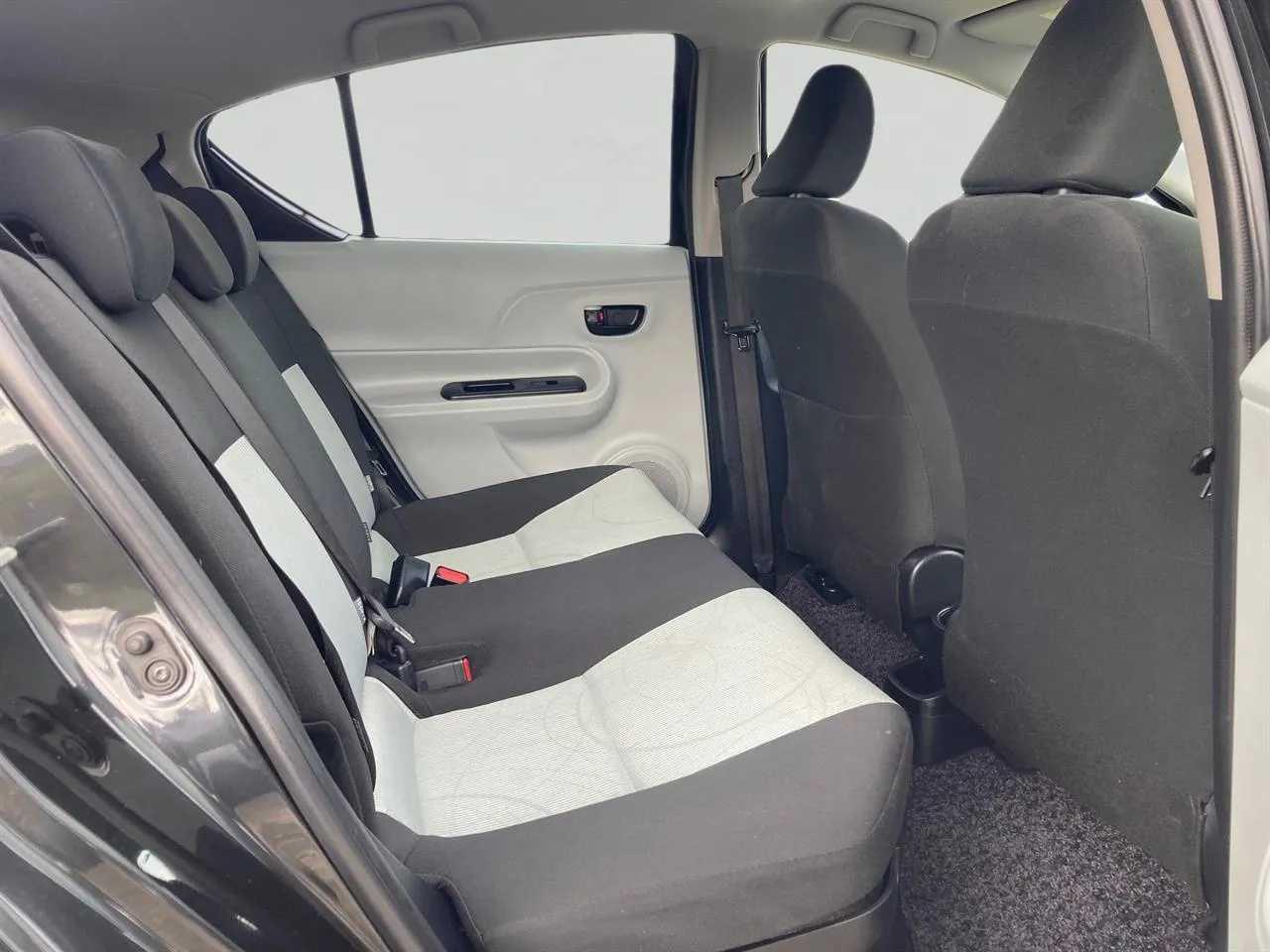 2012 Toyota Aqua Type S with Push Start Carousel 6