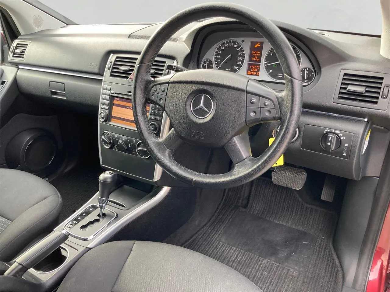 2011 Mercedes-Benz B180 Low Kilometers. Carousel 2