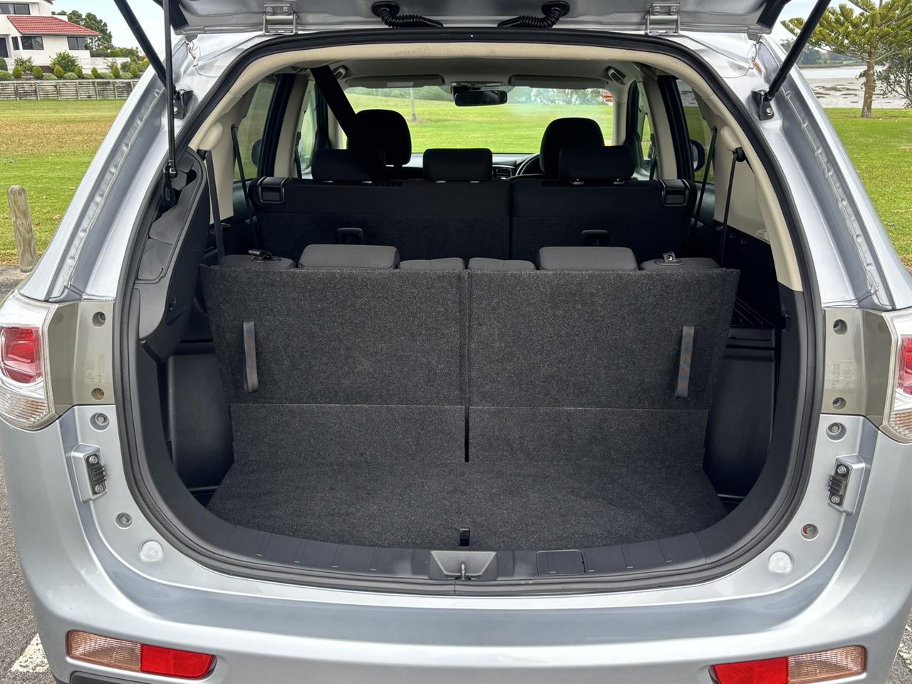 2013 Mitsubishi Outlander 2.4G 4WD 7 Seater Carousel 6