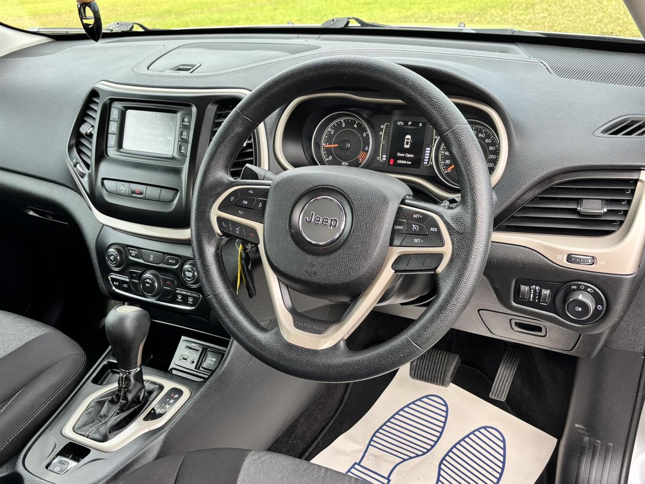 2016 Jeep Cherokee 2.4P Sport Carousel 3