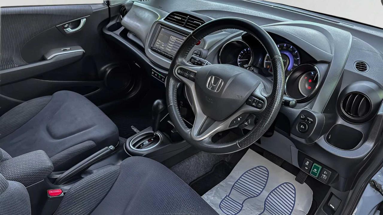 2012 Honda Fit Hybrid Smart Selection Carousel 2