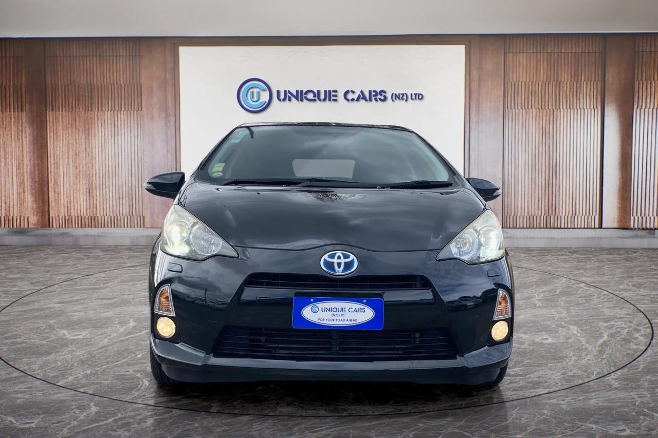 2012 Toyota Aqua Type S with Push Start Carousel 12