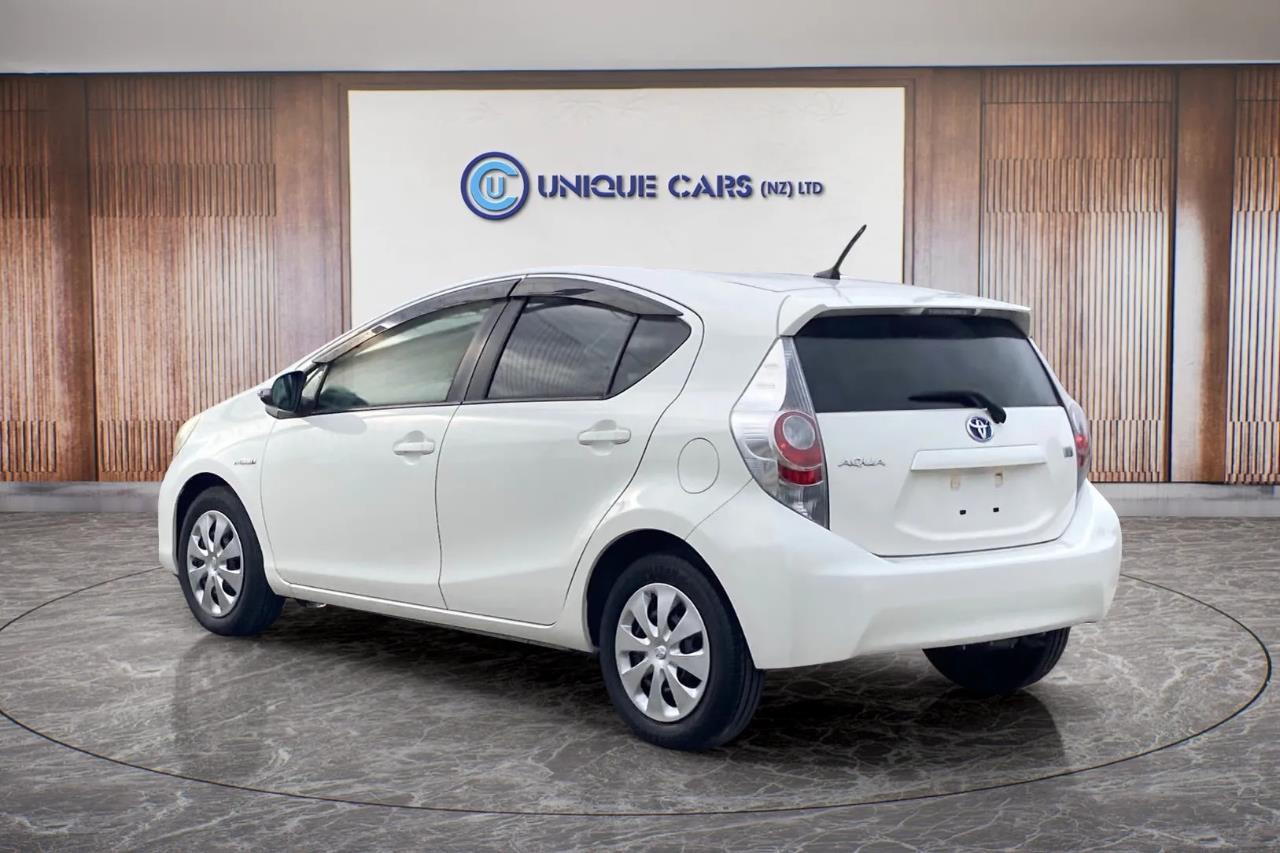 2012 Toyota Aqua 1.5 Type G Hybrid Carousel 15