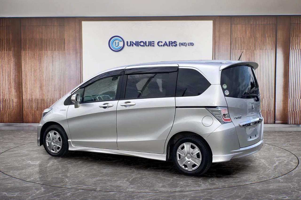 2012 Honda Freed 1.5 Hybrid 7 Seater Carousel 14
