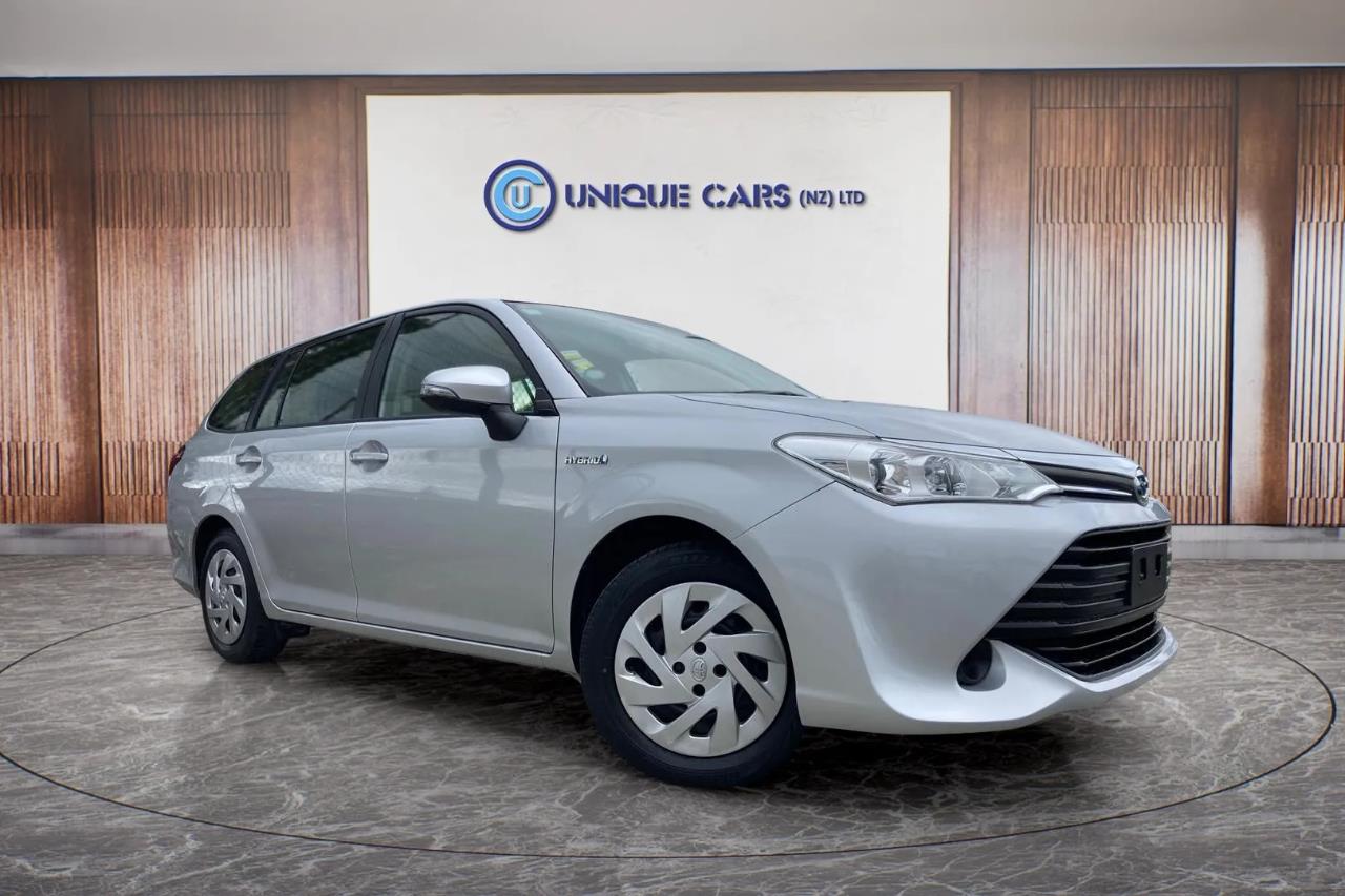 2017 Toyota Corolla Fielder 1.5G Hybrid Carousel 10