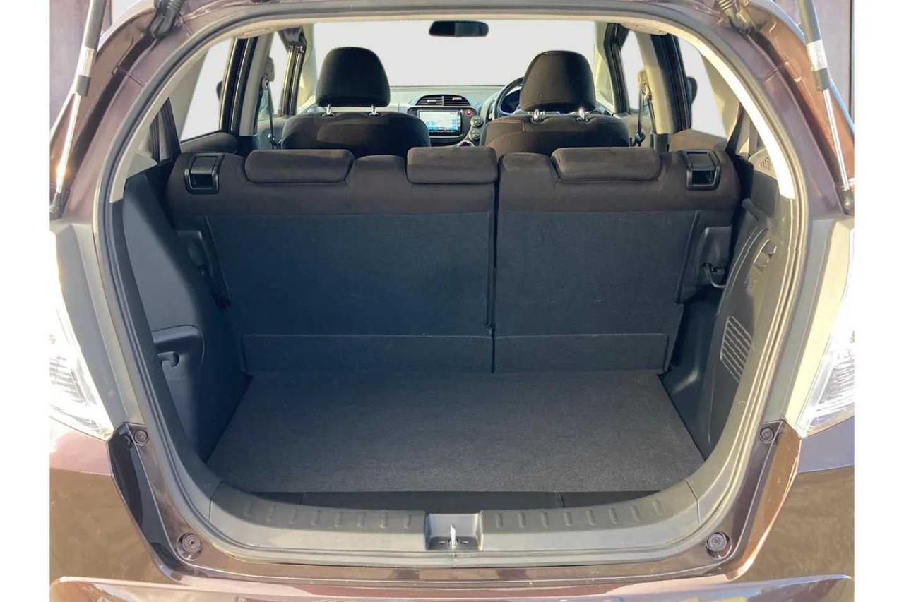 2012 Honda Fit Hybrid Smart Selection Carousel 7