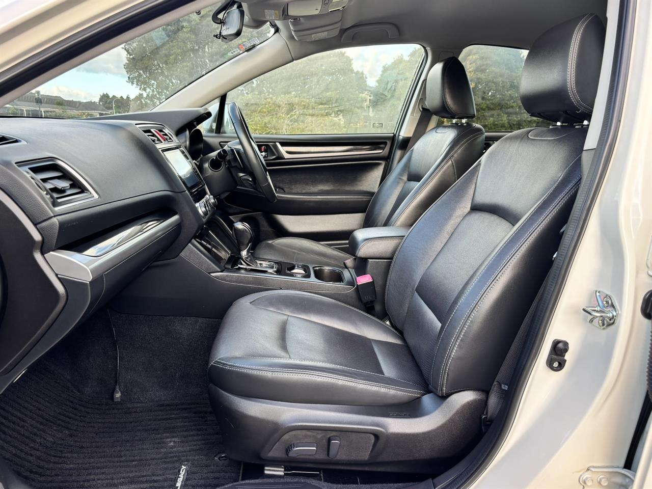 2014 Subaru Legacy B4 Limited Carousel 4