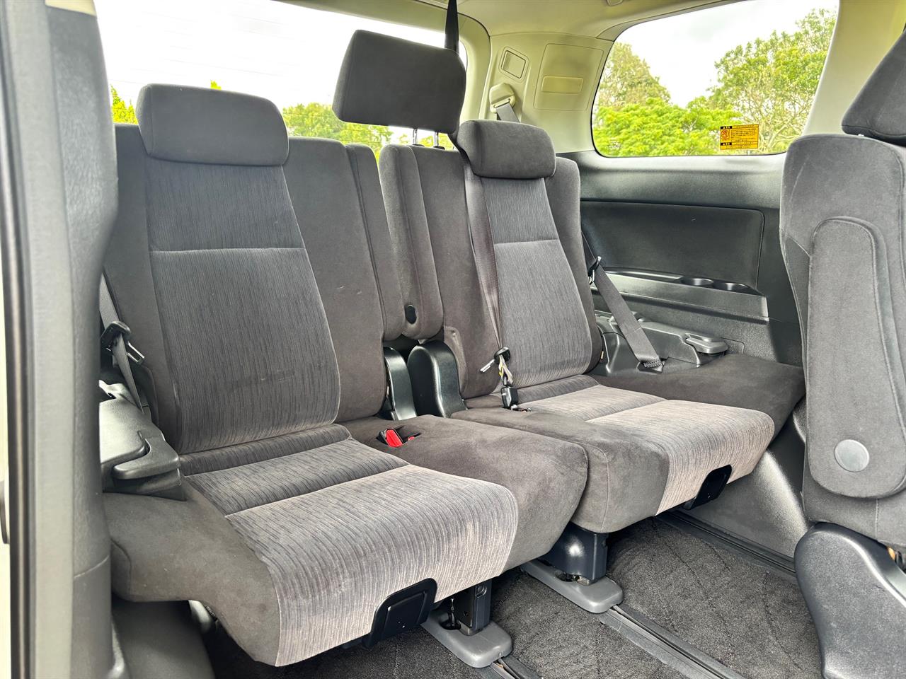 2012 Toyota Alphard 240S 7 Seater Carousel 4