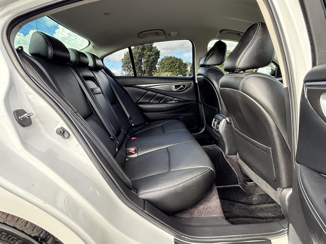 2015 Nissan Skyline 350GT Hybrid Carousel 5