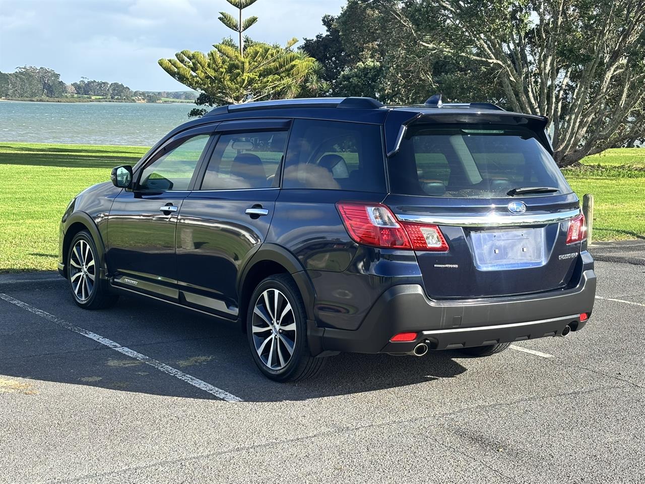 2015 Subaru Exiga Crossover 7  I-Eyesight Carousel 15