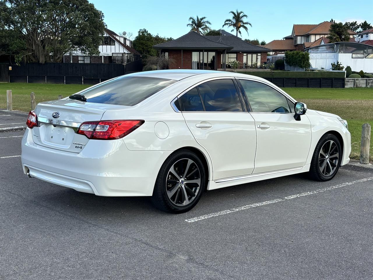 2014 Subaru Legacy B4 Limited Carousel 17