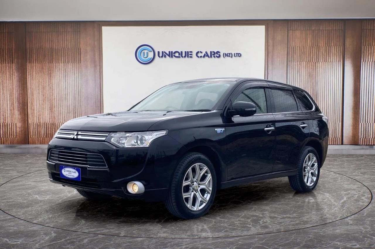 2013 Mitsubishi Outlander 2.0G 4WD PHEV Carousel 14