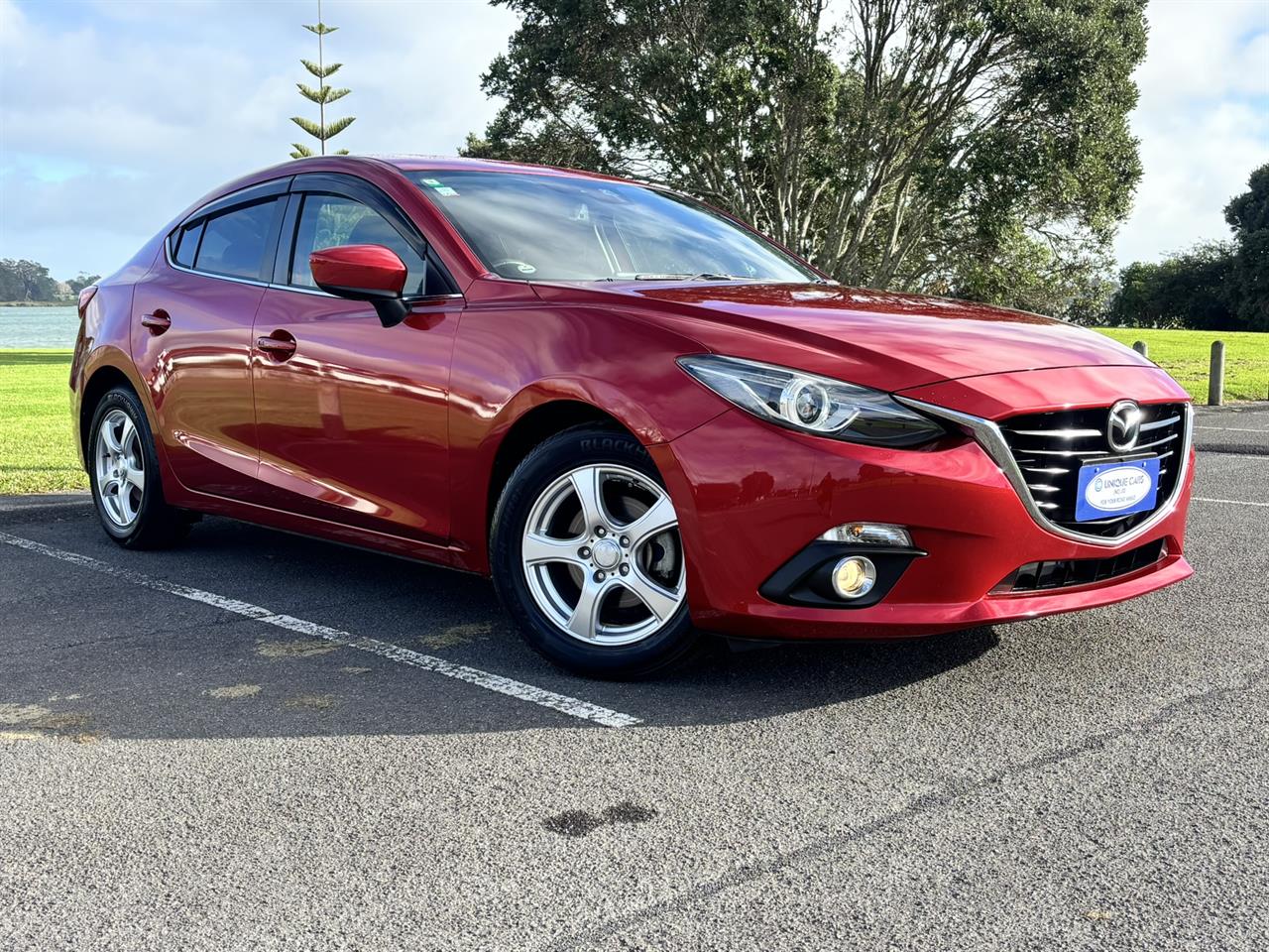 2014 Mazda Axela 15S Bose Audio