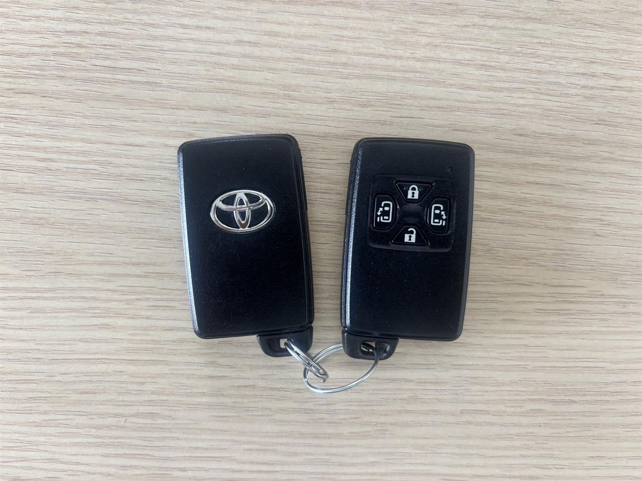 2012 Toyota Vellfire 24Z 7 Seater Carousel 8