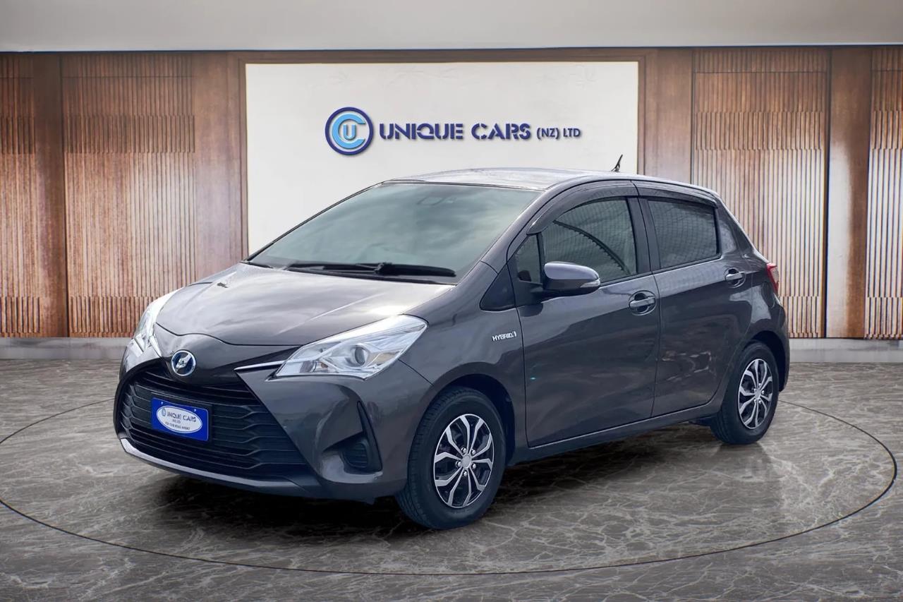 2017 Toyota Vitz 1.5 F Hybrid Carousel 13
