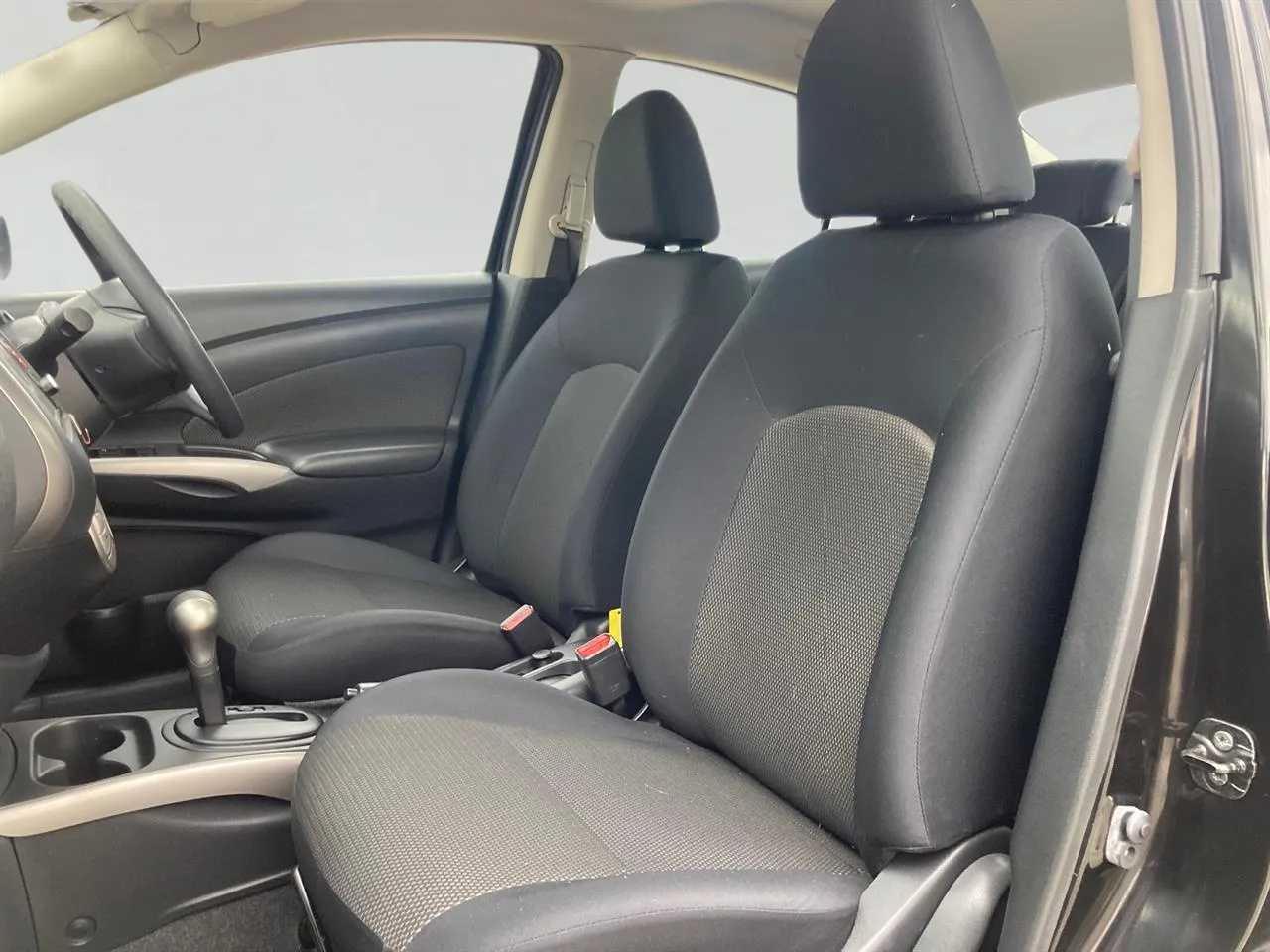 2012 Nissan Latio 1.2G Auto Stop Carousel 4