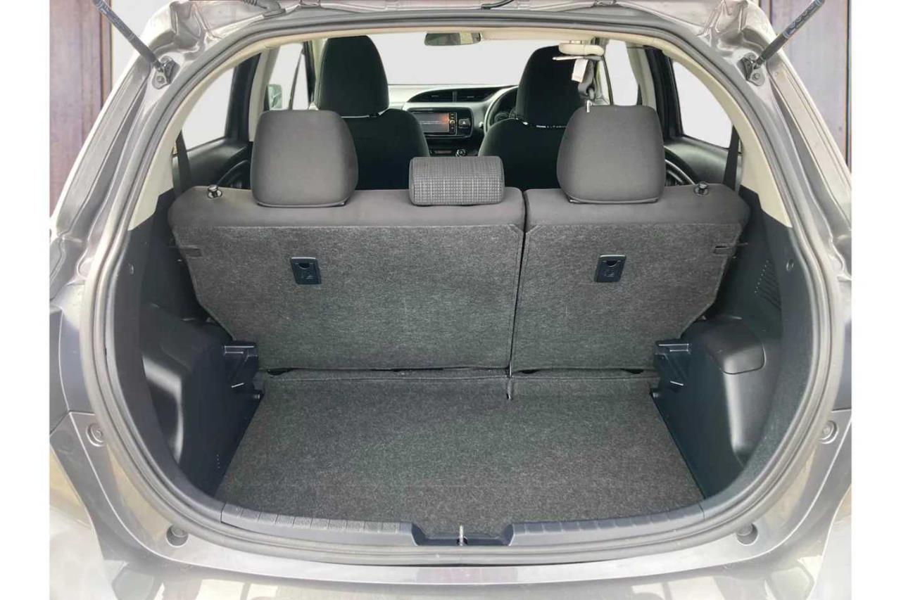 2017 Toyota Vitz 1.5 F Hybrid Carousel 7