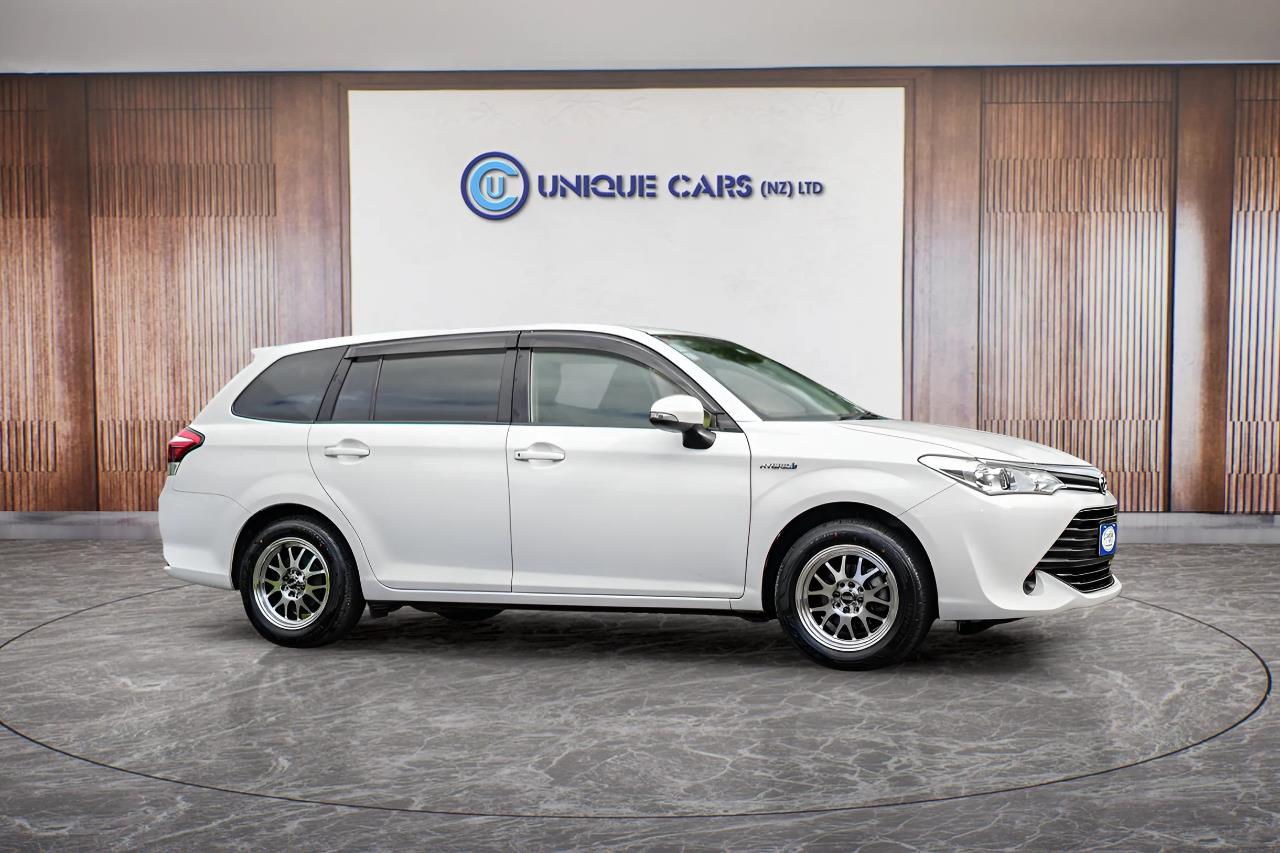 2017 Toyota Corolla Fielder 1.5G Hybrid Carousel 11