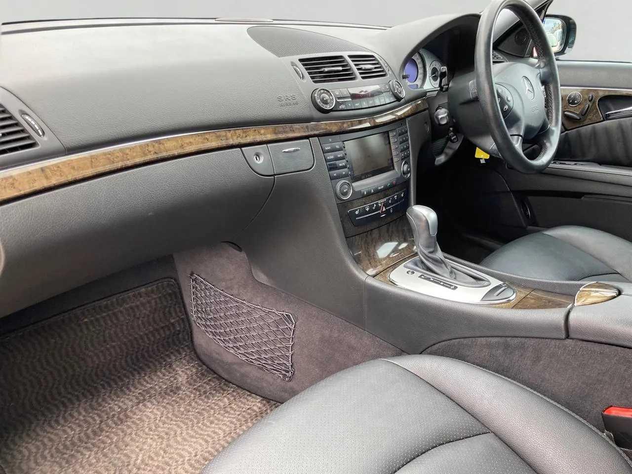 2006 Mercedes-Benz E350 Avantgarde Carousel 3