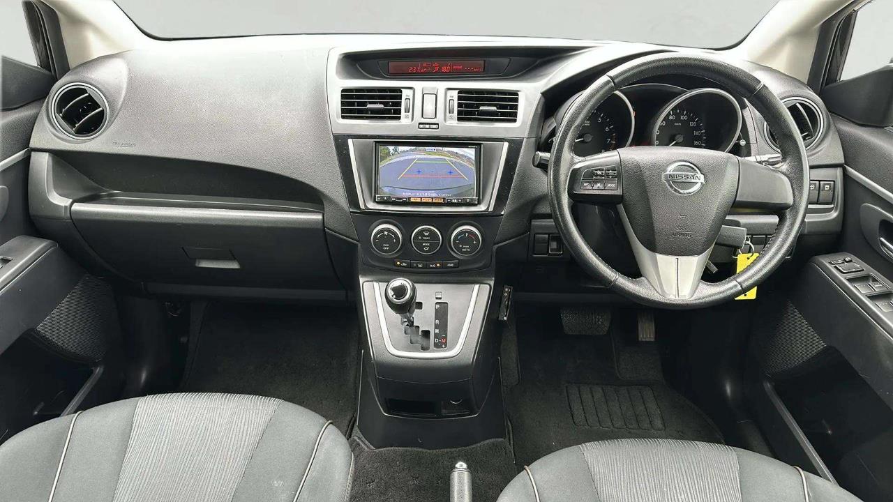 2015 Nissan Lafesta 2.0 Highway Star Carousel 1