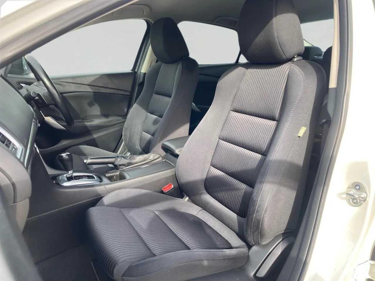 2013 Mazda Atenza XD Package Carousel 4
