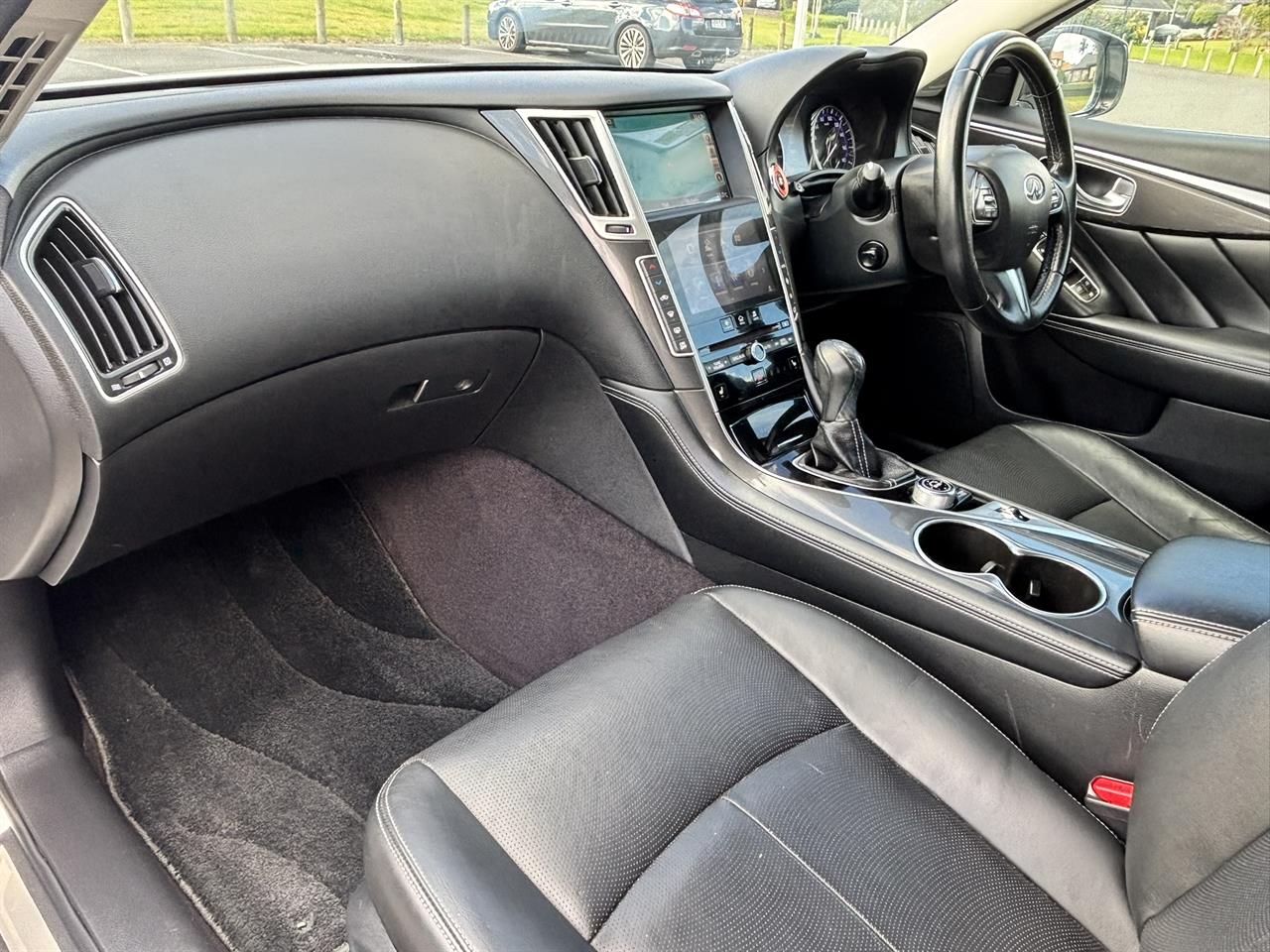2015 Nissan Skyline 350GT Hybrid Carousel 4